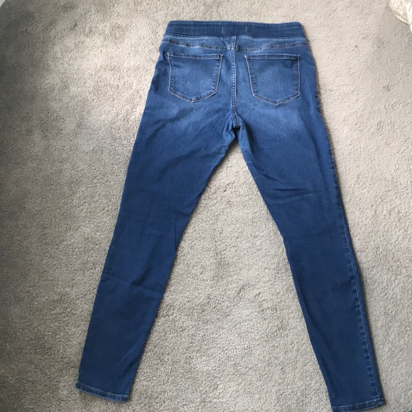 Old Navy Rockstar Jeggings - Picture 3 of 4